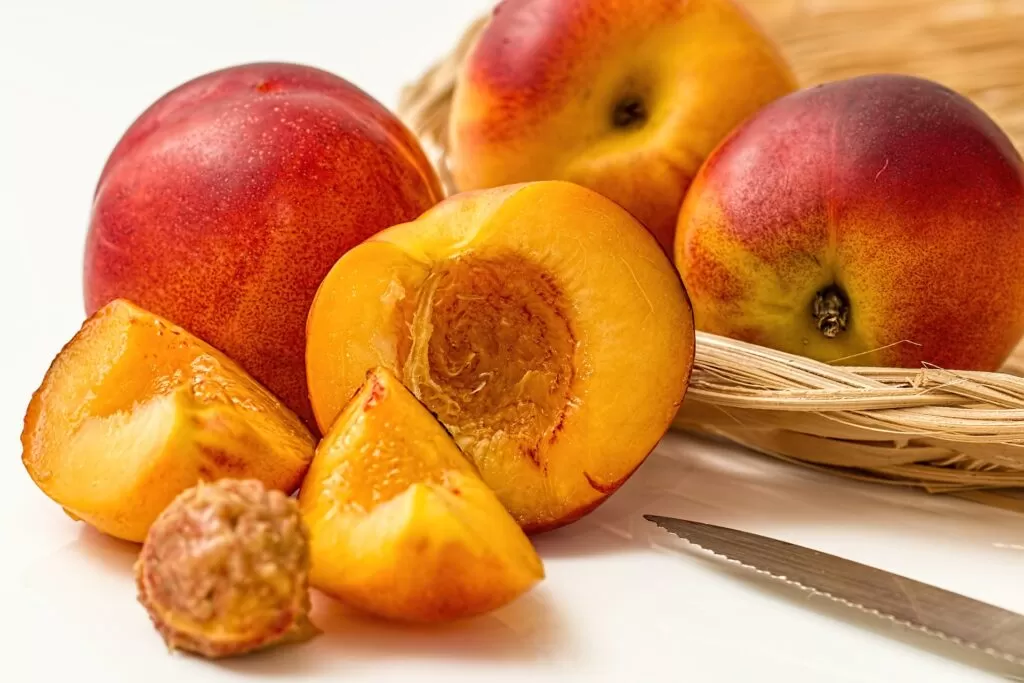 Le Pesche, frutta preziosa in gravidanza.
